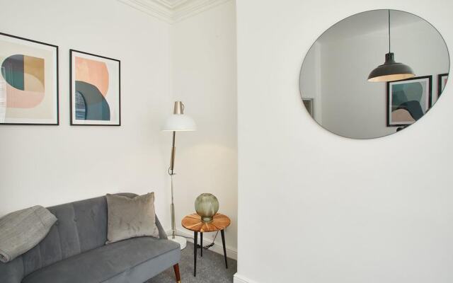 The Ruby Retreat Apartment