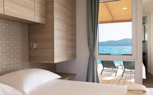 Deluxe Beach mobile homes