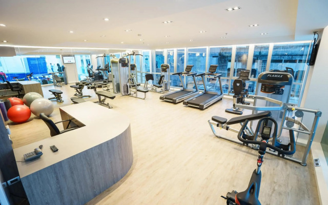 New Season Square Hotel