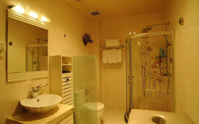 Beijing Sichuan Dragon Garden Hotel