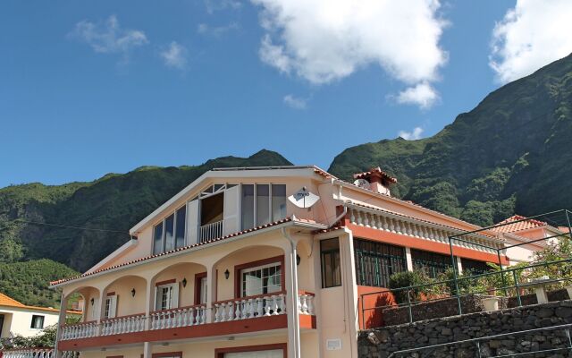 Dinis Country Apartment by Our Madeira