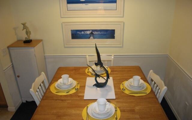 Runaway Beach - 2 Bd Villa (RW 15103)