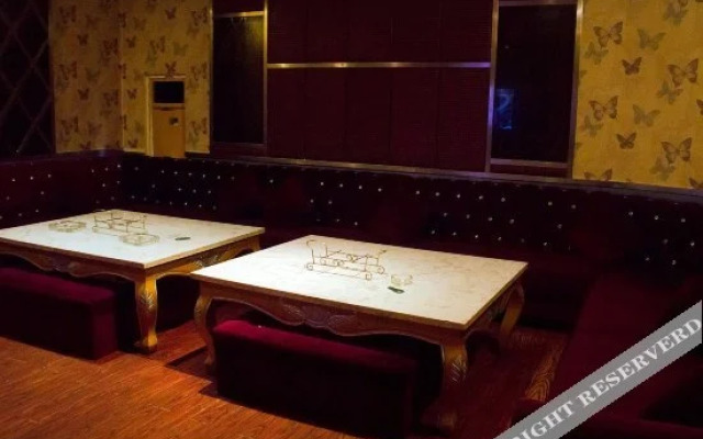 Homeinn · neo (Ningbo Waitan Bridge Subway Station Raffles Plaza)