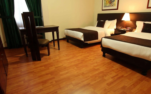 Hotel San Fernando Real