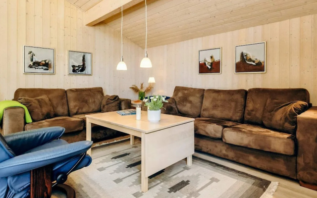 6 Person Holiday Home in Albaek