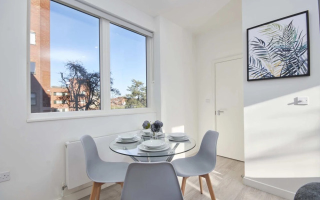 Luxury Central Stevenage Apartment
