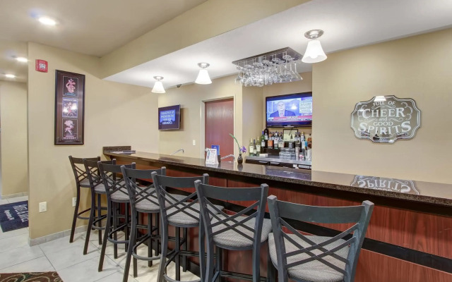 Cobblestone Hotel & Suites - Waynesboro