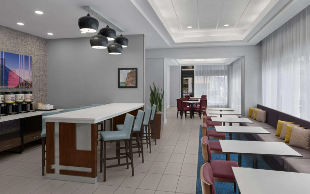 Hampton Inn Cleveland-Downtown