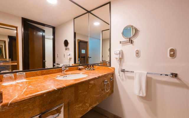 Azul Ixtapa Beach Resort and Convention Center - All Inclusive