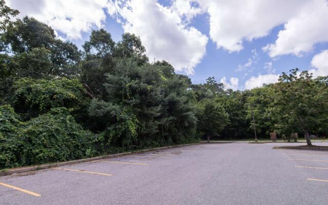Super 8 By Wyndham Groton