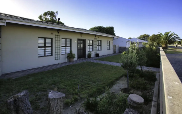 Sandy Feet Langebaan 8-sleeper