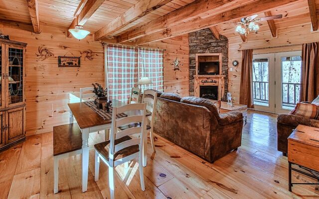 The Lazy Nutt Retreat - 2 Br Cabin