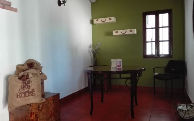 President House Hotel - Hostel