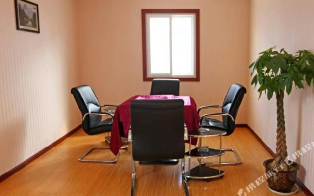 Qionghai Wetland Hotel