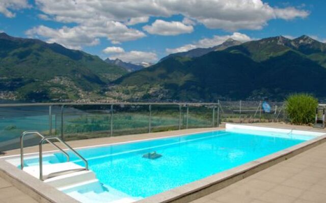 Vista Lago Maggiore 1.floor left