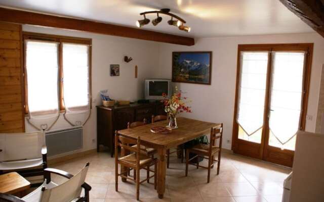 Les Cerisiers by Gites de France