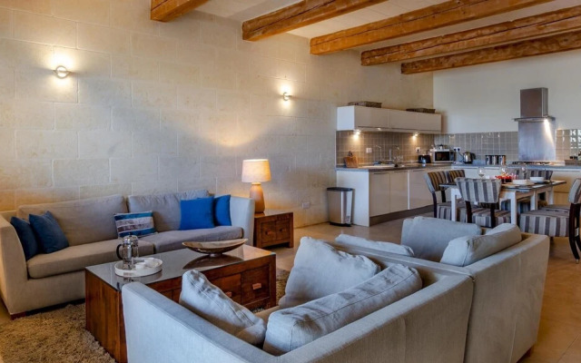 Gozo Escape w Private Pool Terrace BBQ AC