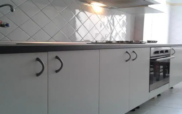 The Sandy Bay, Cascais