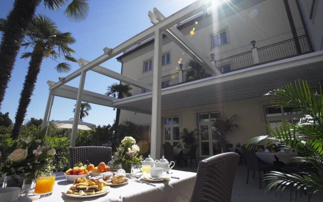 Savoia Hotel Regency