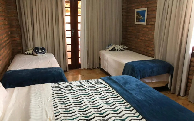 Mansão Macedo com Cozinheira