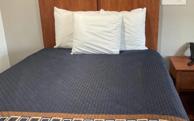 Americas Best Value Inn Putnam