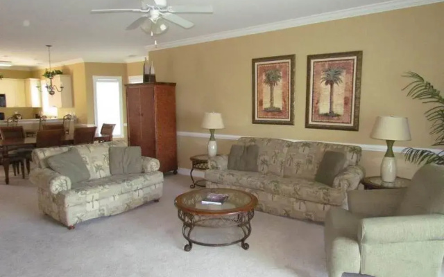 Magnolia Pointe 301 4883 3 Br condo by RedAwning