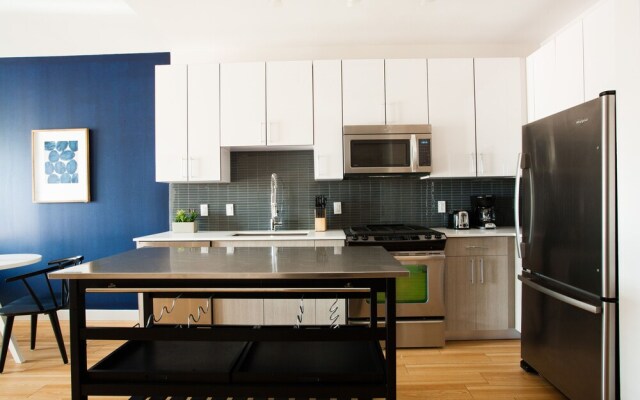 Bright Seaport Suites by Sonder