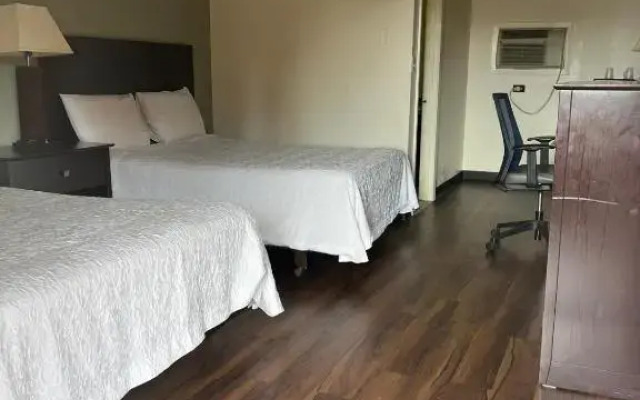 Riverside Motel