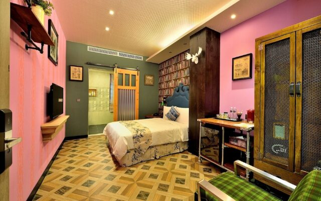 Joe's Apartment Hotel