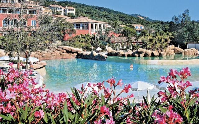 Sea-view Studio in the Beautiful Fortified Town Grimaud