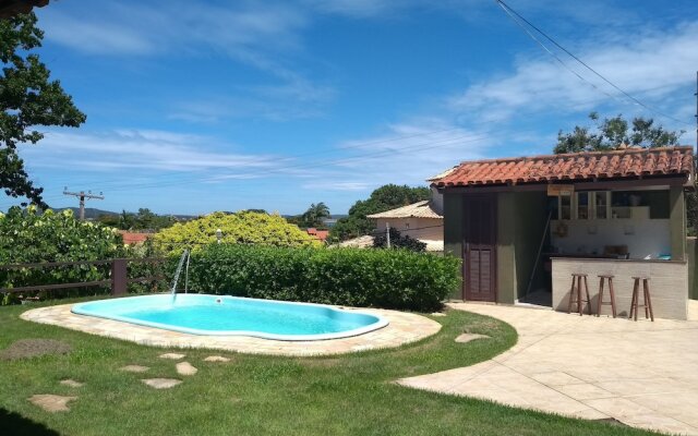 Casa com 4 Suítes e Piscina em Búzios
