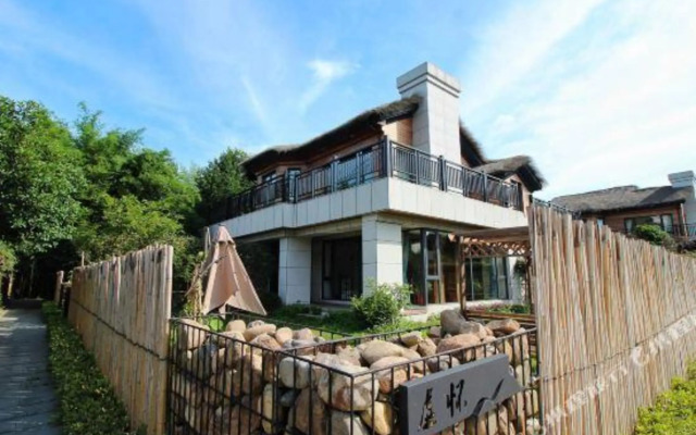 Henon Bamboo Retreats