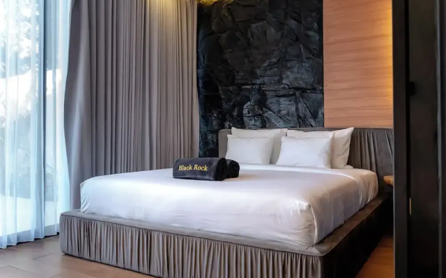 Black Rock Villas