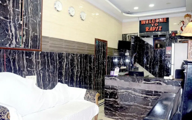 Raviz Inn