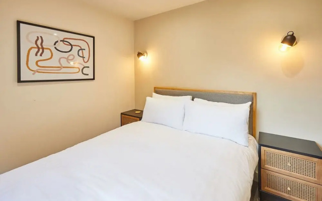 Host Stay No 33