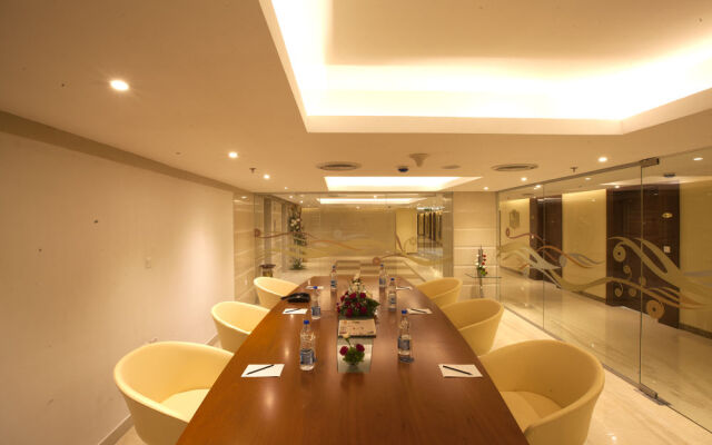 United 21, The Grand