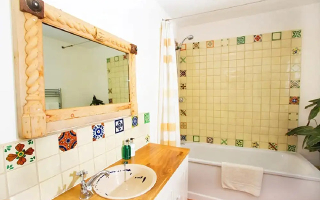 Vinegar Hill Pottery B & B