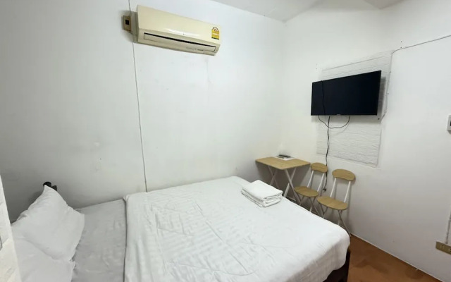 Happyland Guesthouse