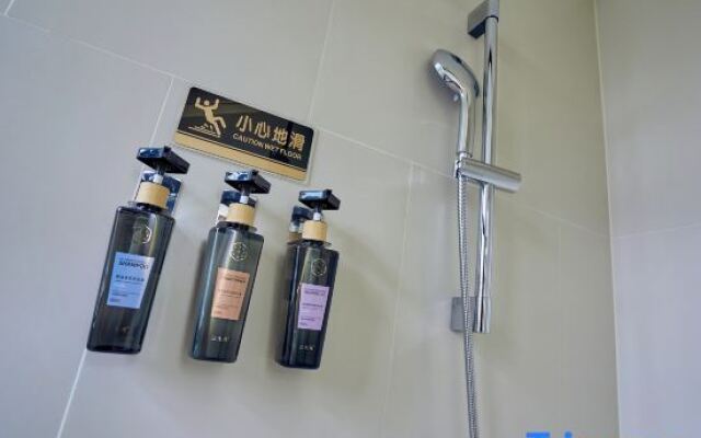 Sanchuan Hotel