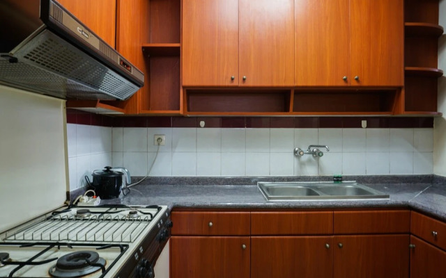 The Classic 2br Beverly Tower Apartment