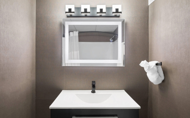 Ramada Plaza by Wyndham Regina Downtown