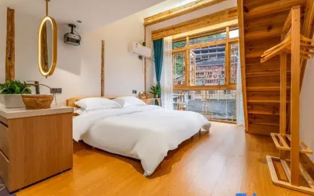 Yunshe Homestay in Qianhu Miao Village, Xijiang