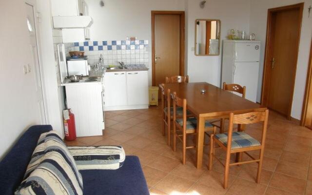 Dia - 200 m From Beach - A2 Gornji
