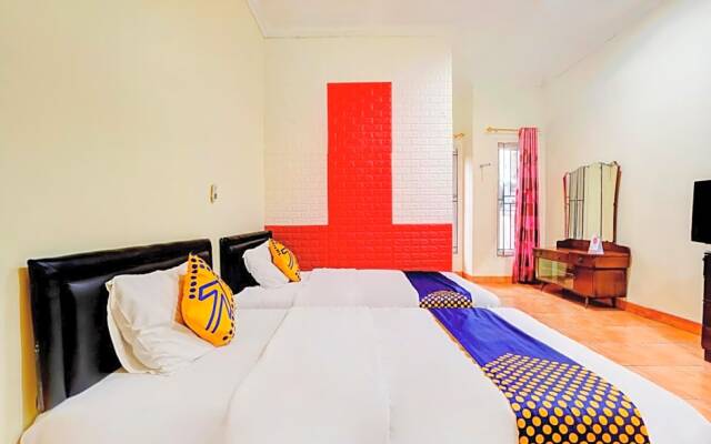 SPOT ON 90163 Radio Backpacker Guesthouse Syariah