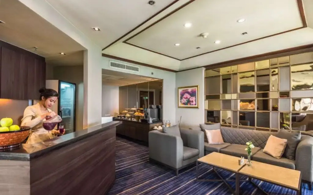 Chatrium Hotel Royal Lake Yangon