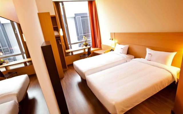 Ibis Singapore Novena