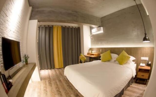 Fanpu Arts Hotel Tongxiang
