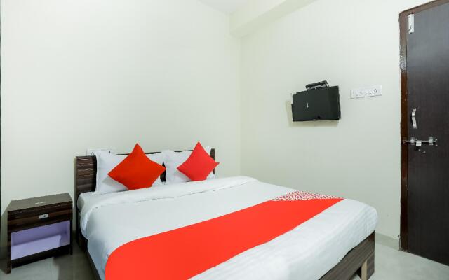 OYO 46385 Hotel Srs