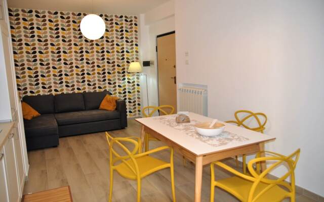 Air-conditioned Apartment With Patio, Wifi and Parking