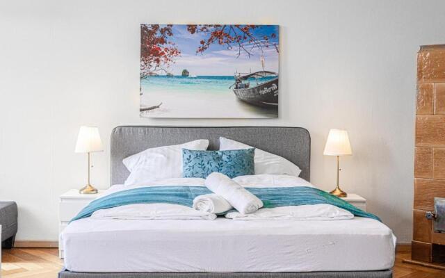 Brilliant 2BR Apt. near AKH-Hospital